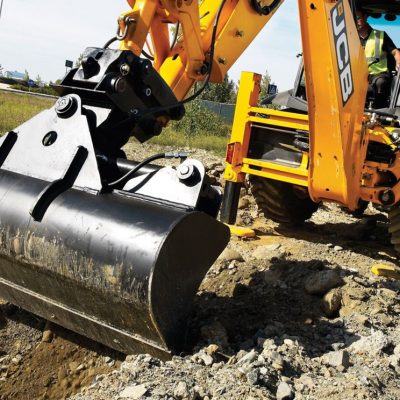 A_TILTING_GRADING_BUCKET